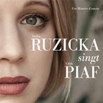 Evelyn Ruzicka singt Edith Piaf