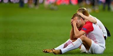 Fu&szlig;ball: Salzburg-Spieler am Boden zerst&ouml;rt