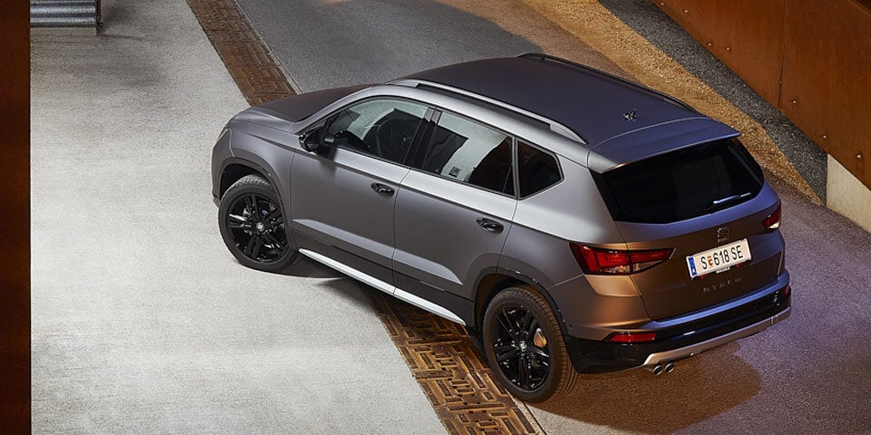 Seat greift mit dem Ateca Stealth an