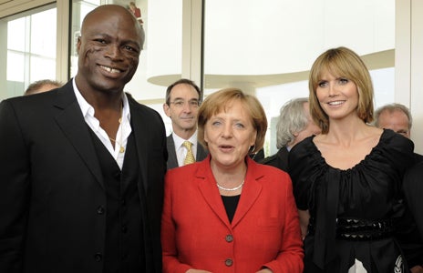 Sänger Seal, Kanzlerin Angela Merkel und Model Heidi Klum