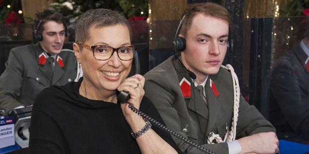 Sabine Oberhauser Licht ins Dunkel