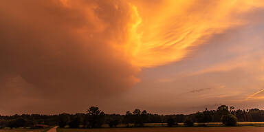 Saharastaub tr&uuml;bt den Himmel