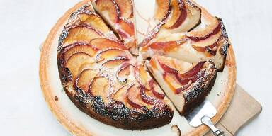 Sauerrahmkuchen mit Nektarinen