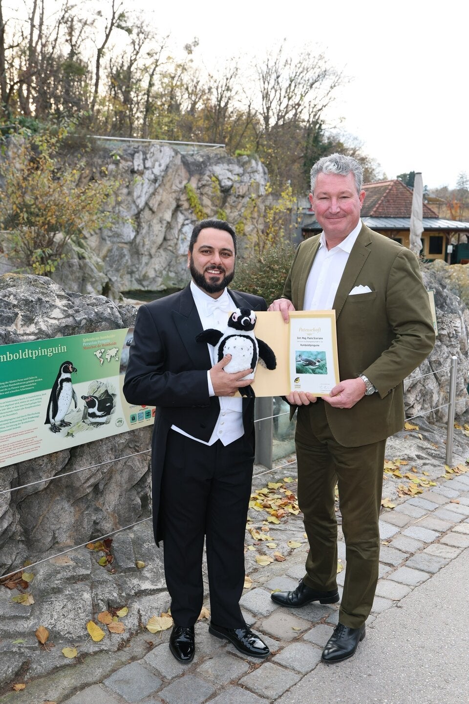 Scariano: Pinguin-Pate vor Weihnachtstour