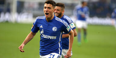 Schalke besiegt Gladbach 2:1