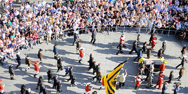 10.000 Schaulustige bei Habsburg-Trauerzug