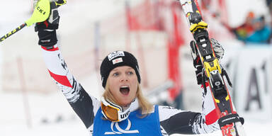 Schild hat die Jungen fest im Griff