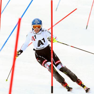 WM-Wunder! Schild startet im Slalom