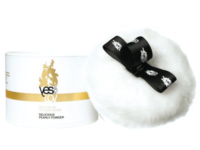 Schimmernder Body-Puder um 42 Euro von Yes for Love bei Marionnaud