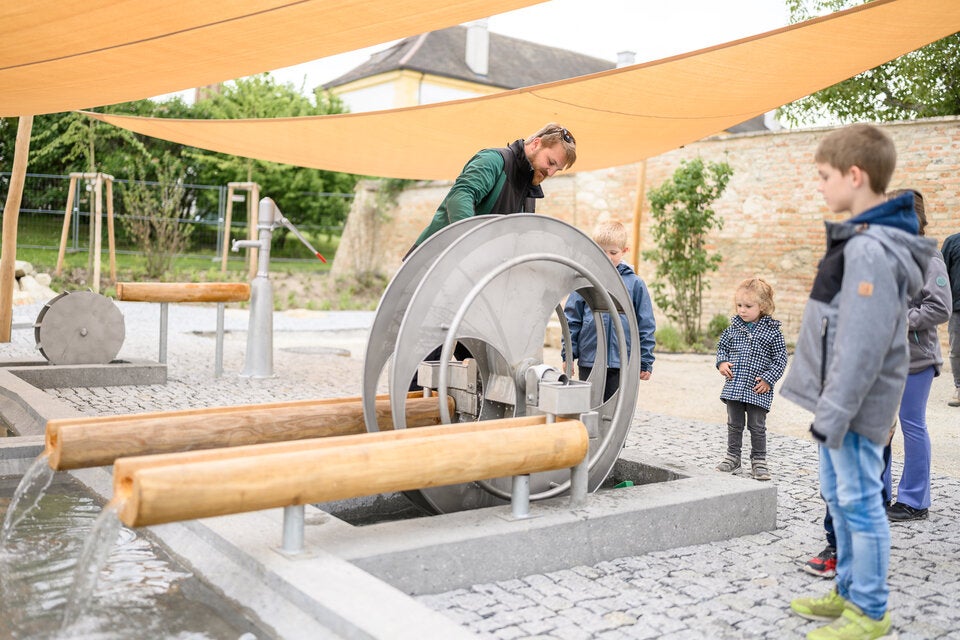Am 1.Juni eröffnet außerdem der neue interaktive Wassererlebnispfad.