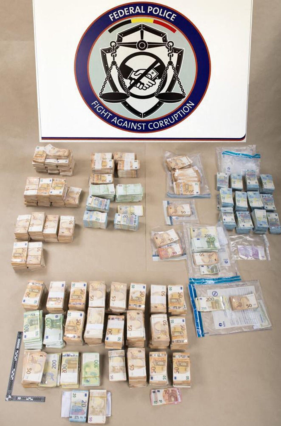 DAS ist das Schmiergeld der Skandal-Griechin