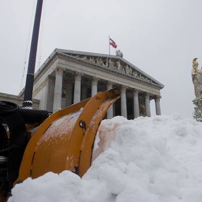 Österreich versinkt im Schnee
