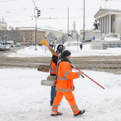 Österreich versinkt im Schnee