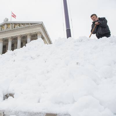 Österreich versinkt im Schnee