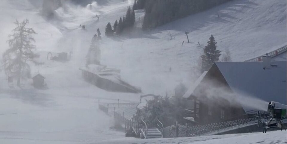 Schneelanzen pusten um Wette in Hinterstoder