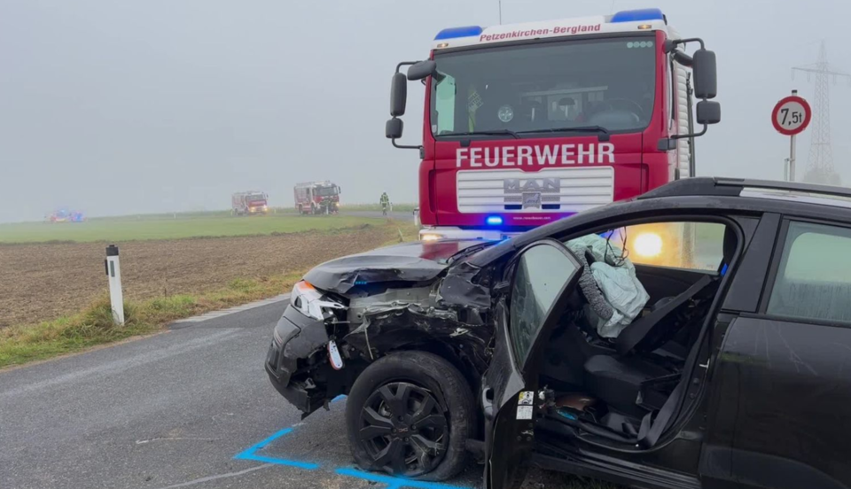 Schulbus Unfall Nebel Bergland