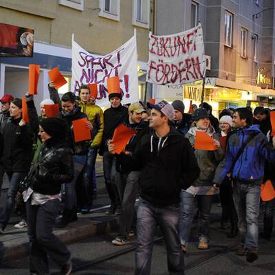 Tausende Studenten bei Demos