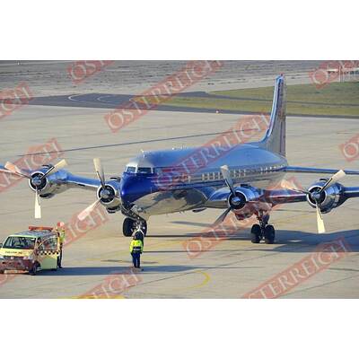 Demi Moore & Ashton Kutcher: Ankunft in Linz