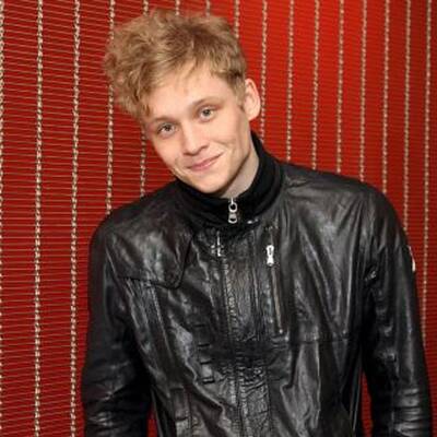 Rihanna - Queen of Downloads