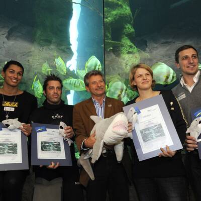 Schwimmstar Fabienne Nadarajah und andere Promis im Haus des Meeres