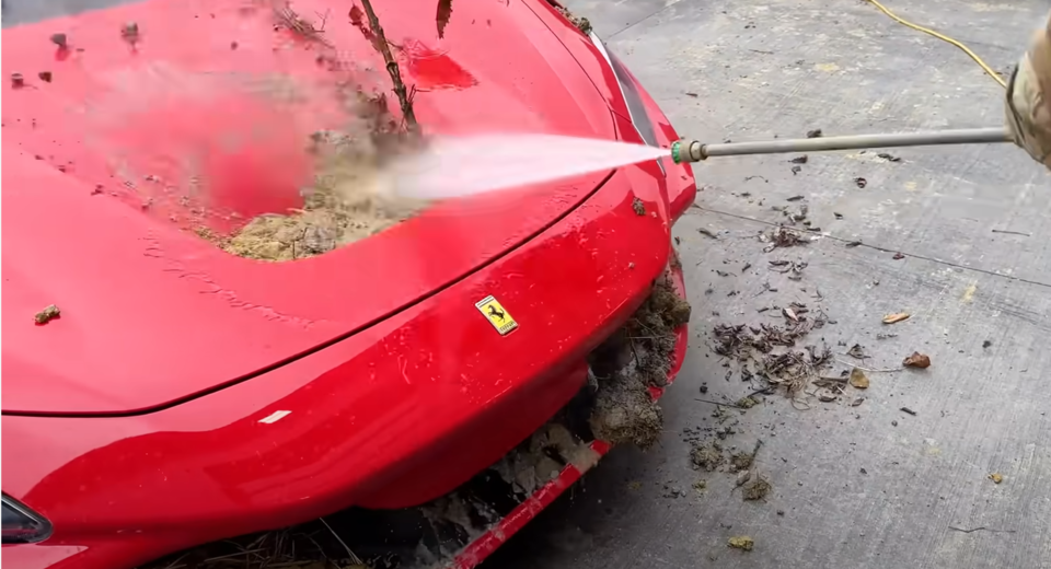 Youtube-Star kauft 0.000-Ferrari, damit er ihn demoliert