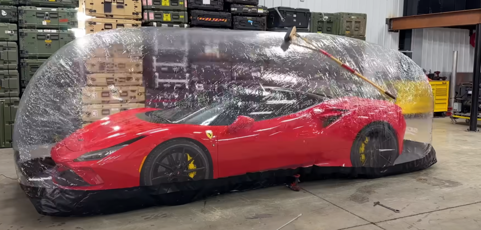 Youtube-Star kauft 0.000-Ferrari, damit er ihn demoliert