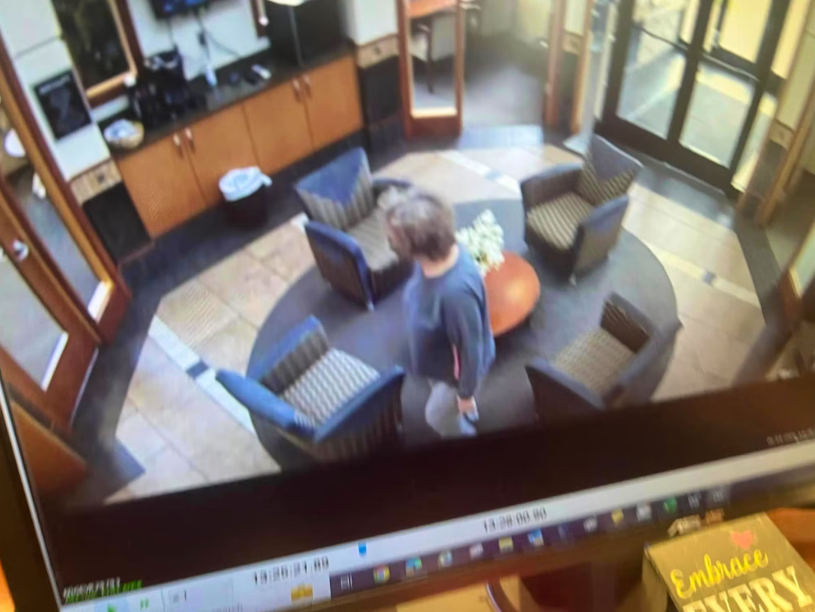 Rentnerin verzweifelt: Nach Betrugsmasche - Banküberfall mit 74!