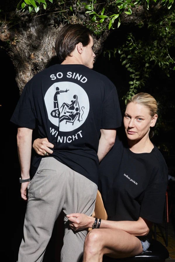 Die hochwertigen Shirts gibt es in verschiedenen Designs. 