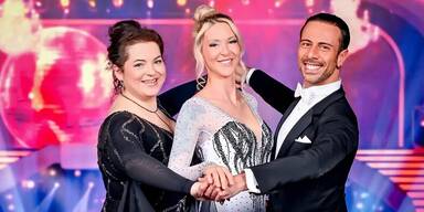 Simone Lugner tanzt mit Schwester Sonja und Danilo Campisi