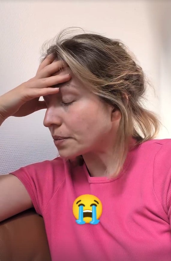 Bibi zeigt sich auf Instagram völlig aufgelöst, will aber nicht sagen, was der Grund dafür ist. 