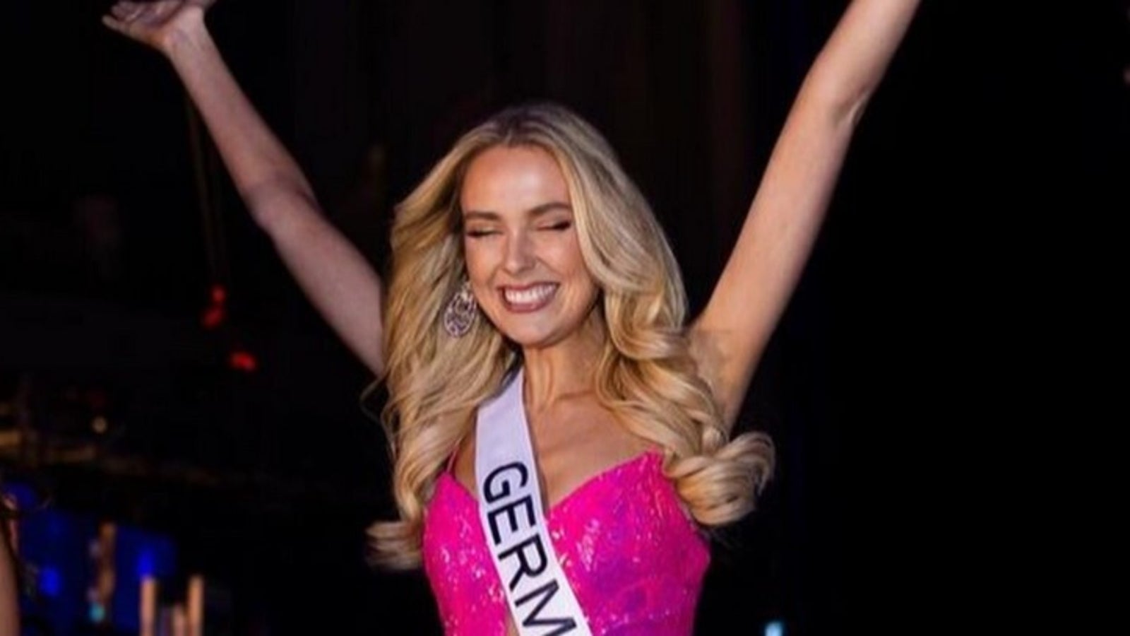 Respektlosigkeit": Miss Universe Germany wird der Titel aberkannt - stars24