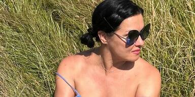 Anna Netrebko zeigt sich sehr freizügig.