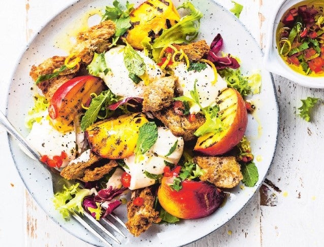 Sommerliche Salatideen: Leichte und leckere Rezepte für heiße Tage