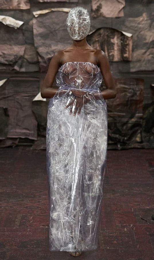 Debüt für Maison Margiela: Glenn Martens liefert ein düsteres Meisterwerk