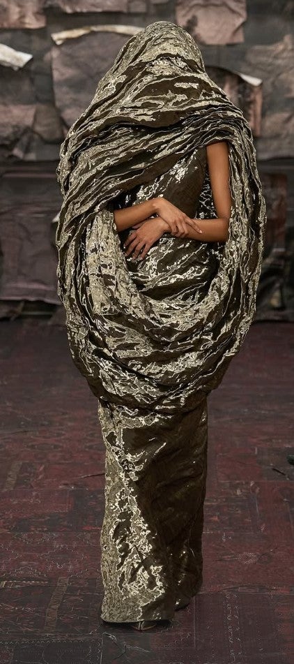 Debüt für Maison Margiela: Glenn Martens liefert ein düsteres Meisterwerk