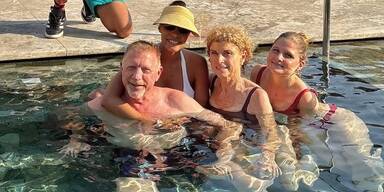 Boris Becker mit seiner Schwester Sabine und mit Tochter Carla.&nbsp;