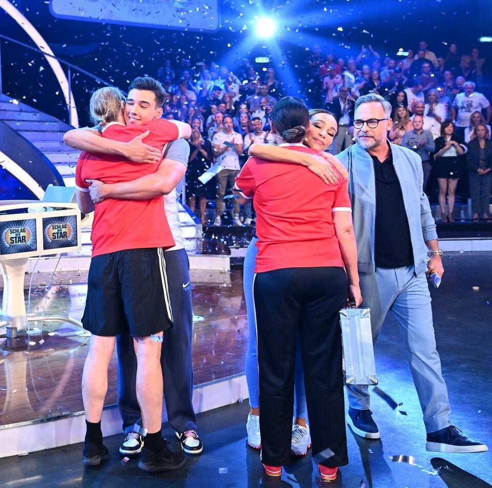 Verona und Diego Pooth gratulierten den Ochsenknechts zum Sieg. 