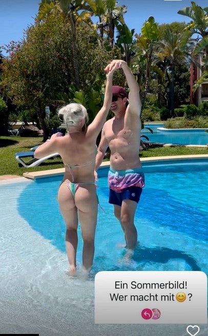 Daniela Katzenberger zeigt ihren Knackpo. 