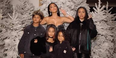 Kim Kardashian mit ihren vier Kindern.&nbsp;
