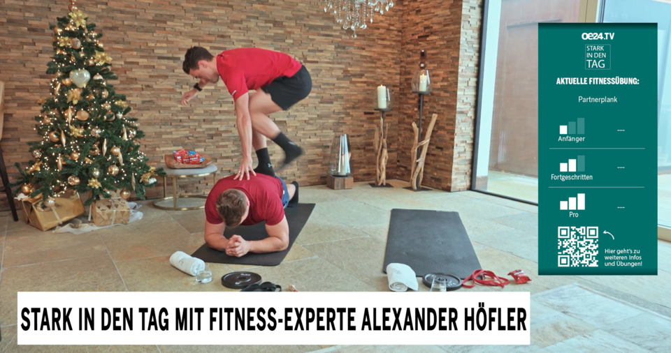 Fitnessexperte Alexander Höfler zeigt Übungen für Kraft, Stabilität und Teamspirit – mach mit!