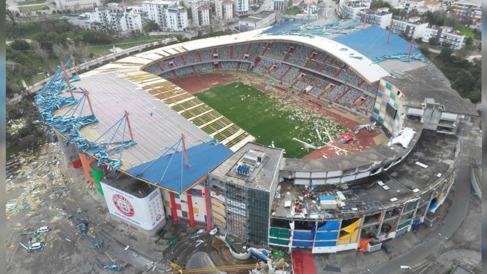 Neue Winterstürme: Urlaubsland geht unter Kép