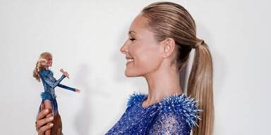 Helene Fischer mit ihrer Barbie