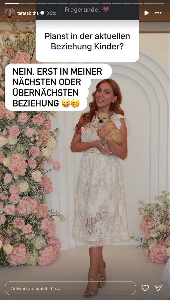 Tara nahm eine Fan-Frage mit viel Humor. 