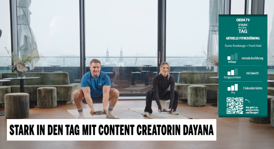 Sumo Kniebeuge + Front Hold