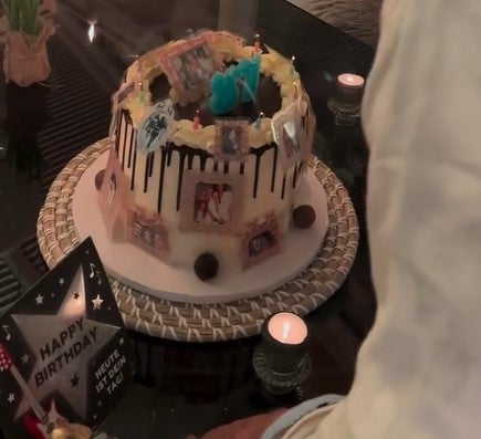 Die Eierlikörtorte war mit Familien-Bildern verziert. 