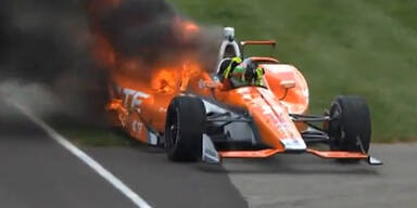 Feuer-Schock bei Indy-Training