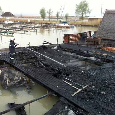 Seehütte am Neusiedler See abgebrannt