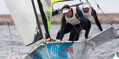 Segler kentern im Sturm - Zehn Verletzte
