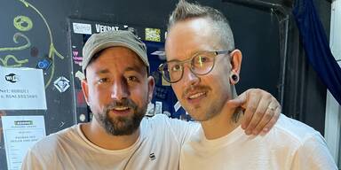 Austropopstars verkaufen jetzt ihr letztes Hemd