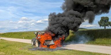 Traktor im Vollbrand: Feuerwehr Seisenegg im spektakul&auml;ren Einsatz